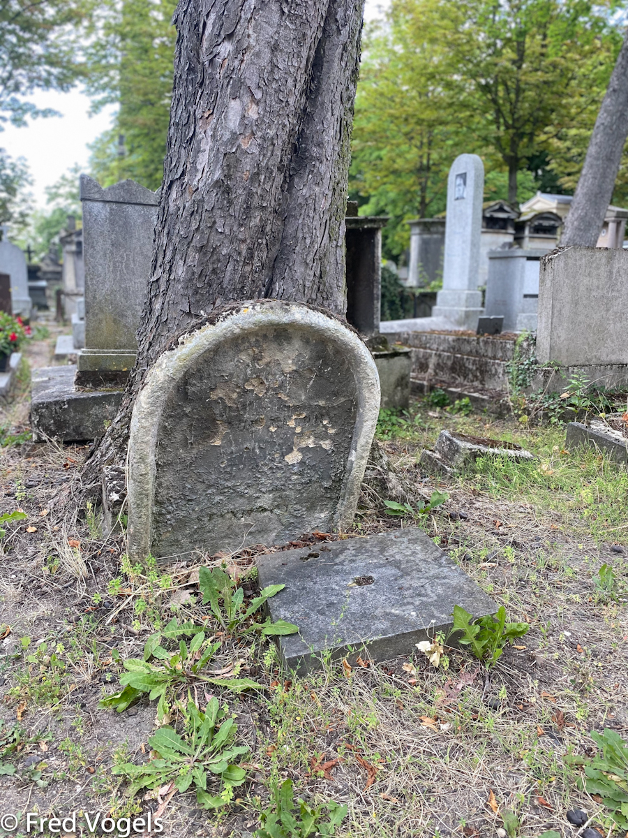 Visit Pere Lachaise 2021-127.jpg