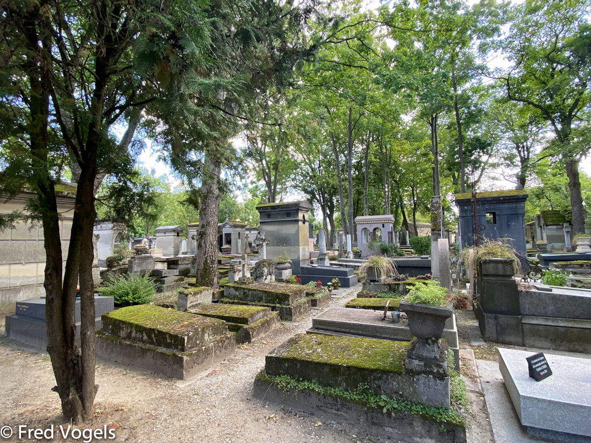 Visit Pere Lachaise 2021-145.jpg