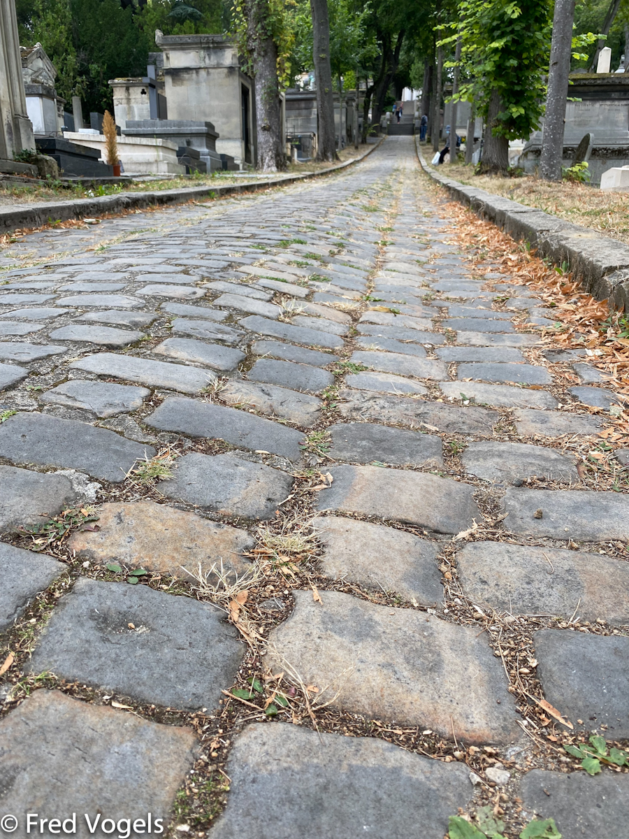 Visit Pere Lachaise 2021-179.jpg