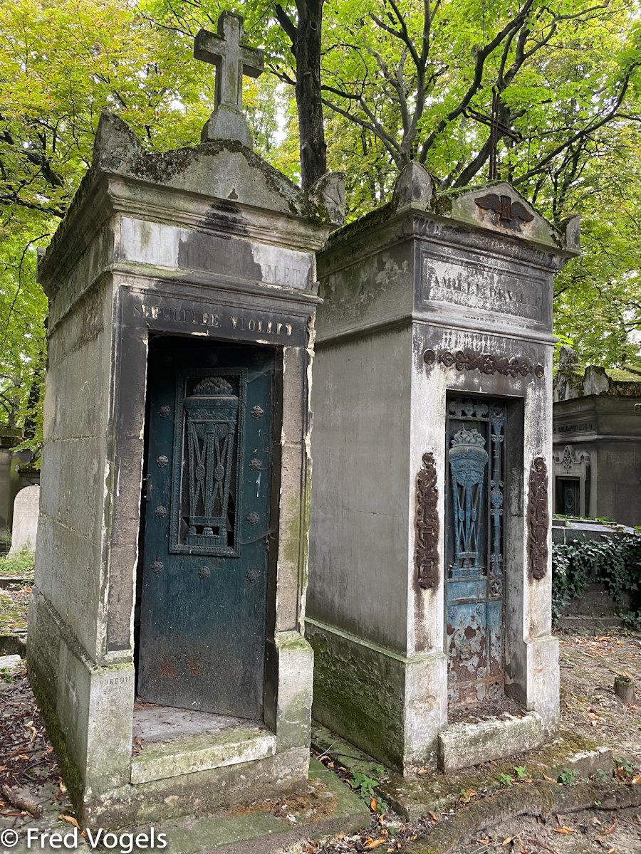 Visit Pere Lachaise 2021-225.jpg