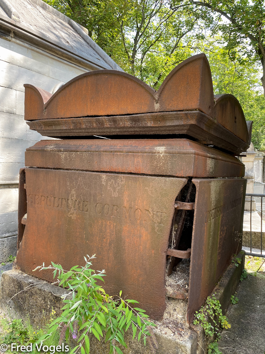 Visit Pere Lachaise 2021-240.jpg