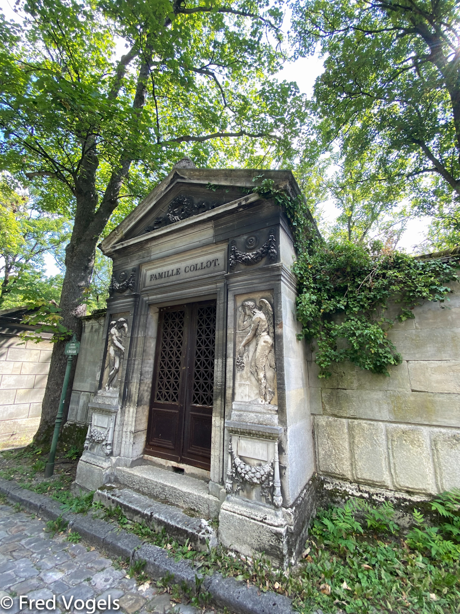 Visit Pere Lachaise 2021-241.jpg