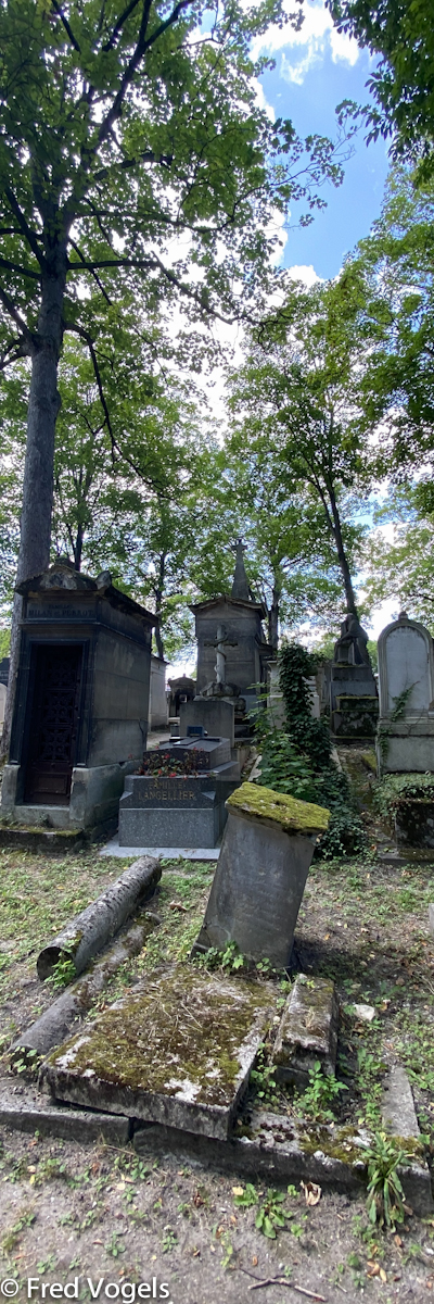 Visit Pere Lachaise 2021-257.jpg