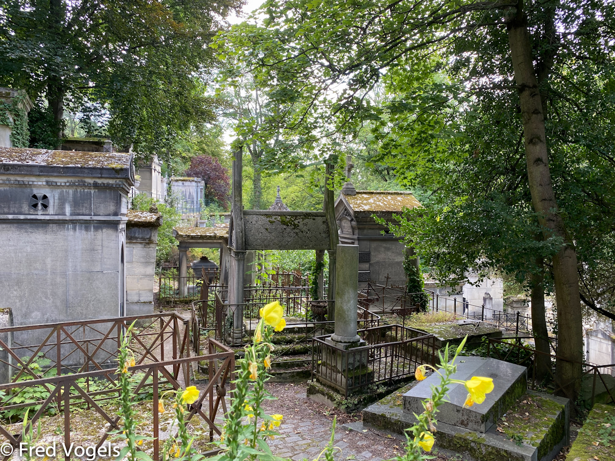 Visit Pere Lachaise 2021-283.jpg