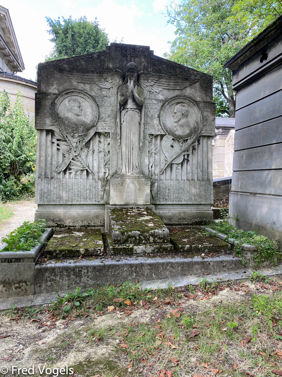 Visit Pere Lachaise 2021-294.jpg