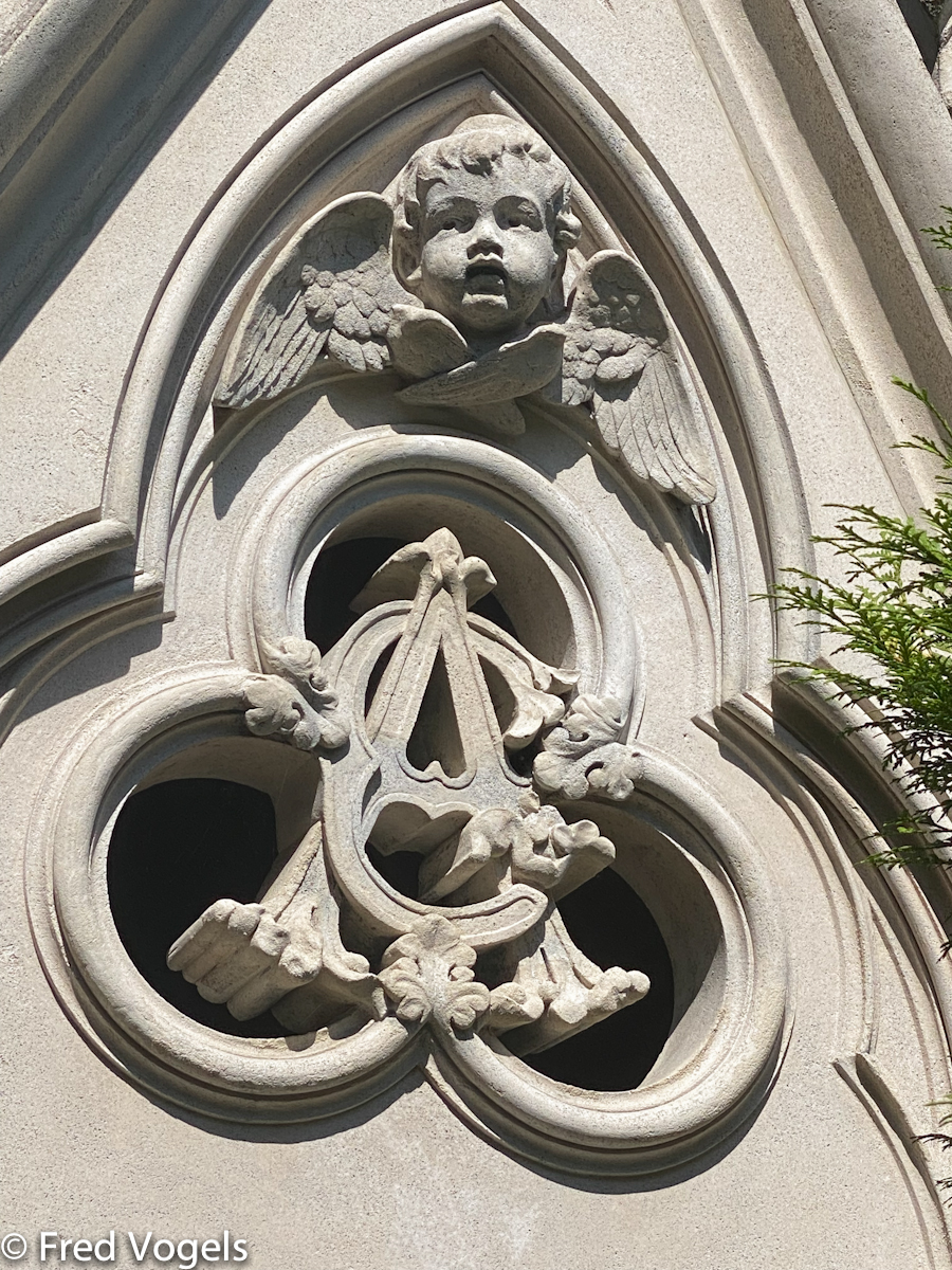 Visit Pere Lachaise 2021-332.jpg