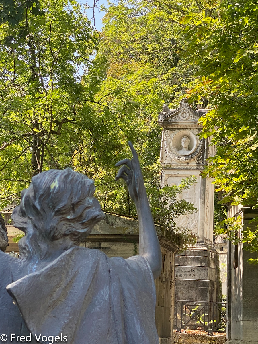 Visit Pere Lachaise 2021-352.jpg