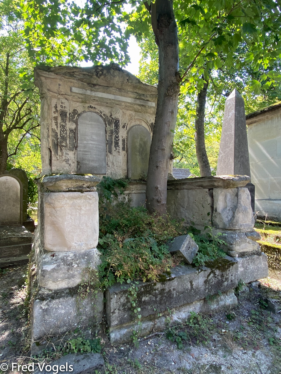 Visit Pere Lachaise 2021-364.jpg