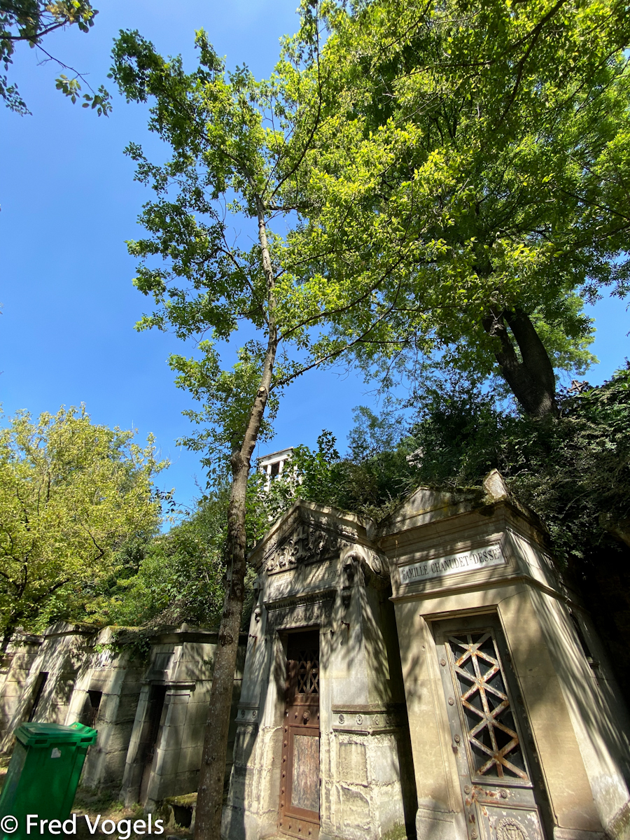 Visit Pere Lachaise 2021-377.jpg