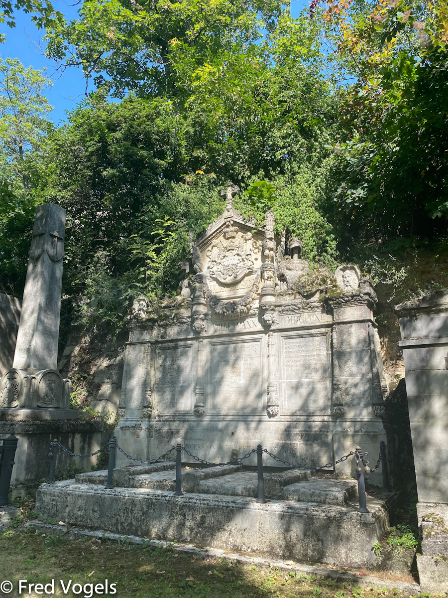 Visit Pere Lachaise 2021-379.jpg