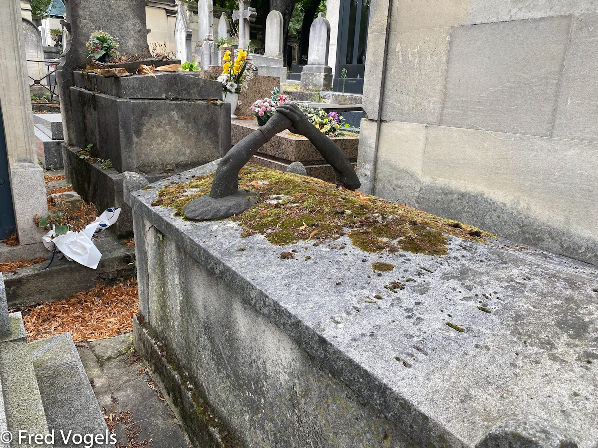 Visit Pere Lachaise 2021-389.jpg