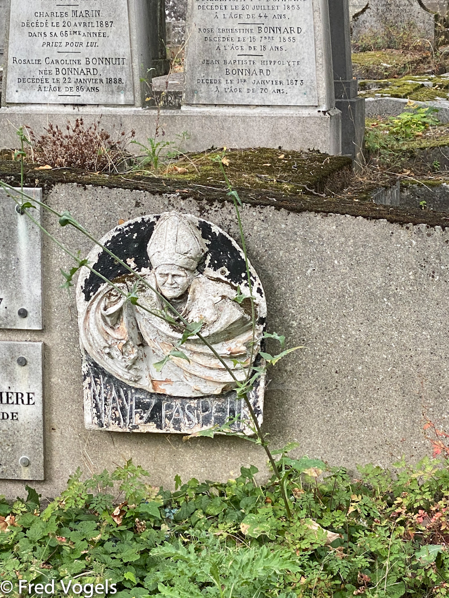 Visit Pere Lachaise 2021-427.jpg